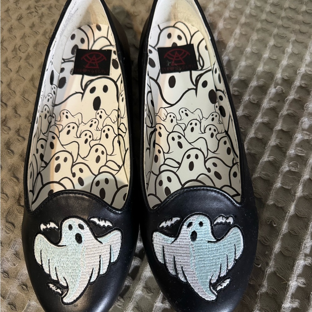 Strange Cvlt ghost flats